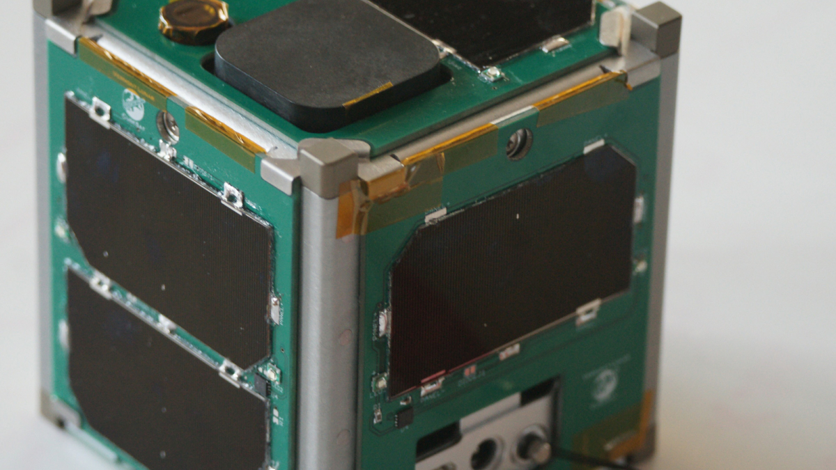 2013 11 19 Cube Sat Picture